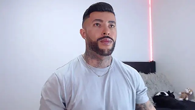 andrea de lucaa online show from 10-01-25, 03:12