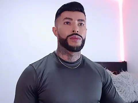 andrea de lucaa online show from 10-11-25, 02:44