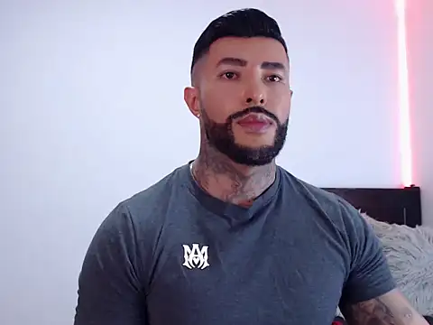 andrea de lucaa online show from 10-12-25, 03:38