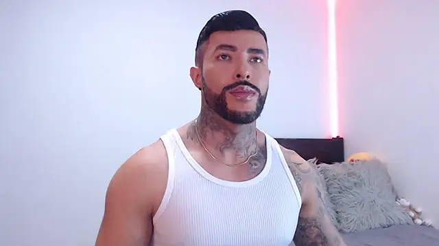 andrea de lucaa online show from 11-05-25, 02:55