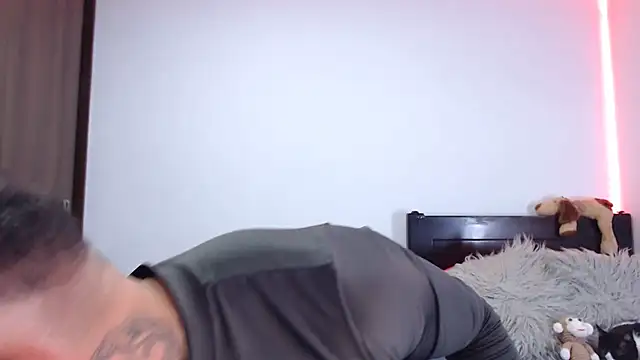 Snapshot of andrea_de_lucaa chatting on 01-07-26, 02:58 andrea de lucaa online show from 01-07-26, 02:58