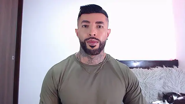 Snapshot of andrea_de_lucaa chatting on 01-09-26, 04:15 andrea de lucaa online show from 01-09-26, 04:15