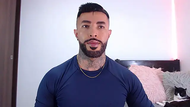 Snapshot of andrea_de_lucaa chatting on 01-17-26, 04:17 andrea de lucaa online show from 01-17-26, 04:17