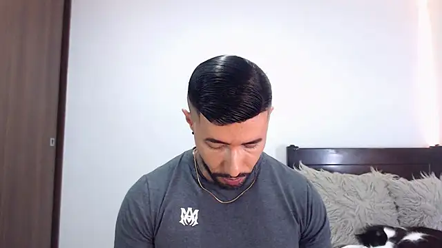 Snapshot of andrea_de_lucaa chatting on 02-02-26, 03:05 andrea de lucaa online show from 02-02-26, 03:05