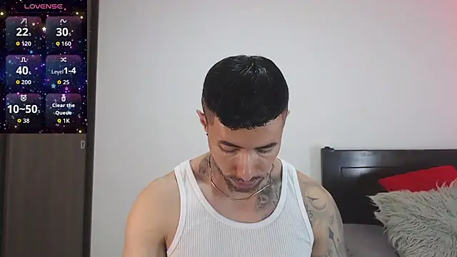 Snapshot of andrea_de_lucaa chatting on 02-25-26, 02:21 andrea de lucaa online show from 02-25-26, 02:21