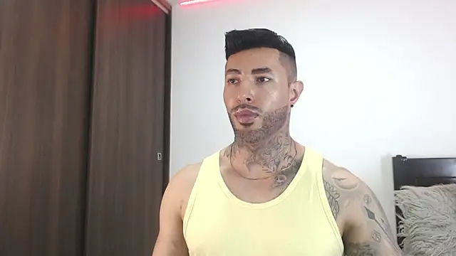 Snapshot of andrea_de_lucaa chatting on 02-28-26, 04:02 andrea de lucaa online show from 02-28-26, 04:02