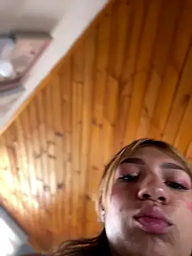 Isabella18 pink online show from 01-05-26, 06:00