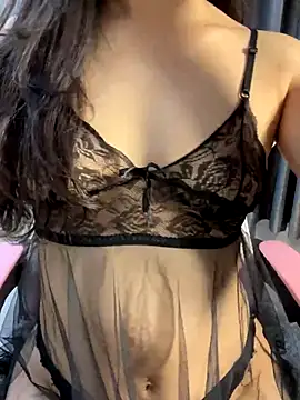 Snapshot of Orianna69 chatting on 10-18-25, 01:19 Orianna69 online show from 10-18-25, 01:19