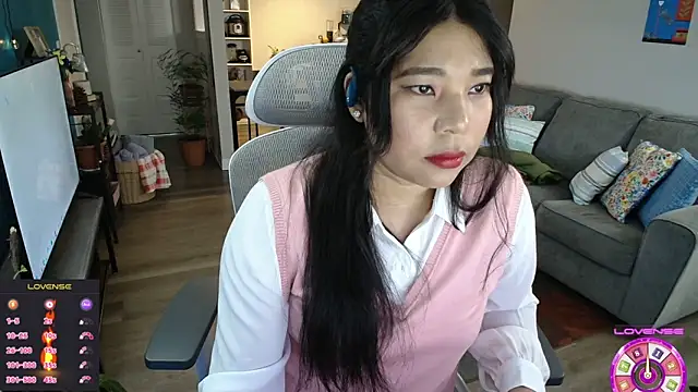 Snapshot of SHEILYN_ chatting on 03-16-26, 02:17 SHEILYN online show from 03-16-26, 02:17