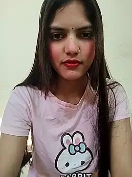 Snapshot of sexy_lips99 chatting on 11-14-25, 04:33 sexy lips99 online show from 11-14-25, 04:33