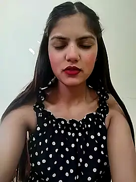 Snapshot of sexy_lips99 chatting on 12-16-25, 05:01 sexy lips99 online show from 12-16-25, 05:01