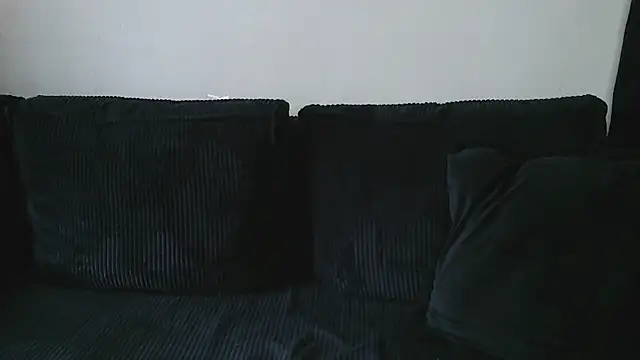 Snapshot of __Leyla__ chatting on 10-11-25, 11:09 Leyla online show from 10-11-25, 11:09