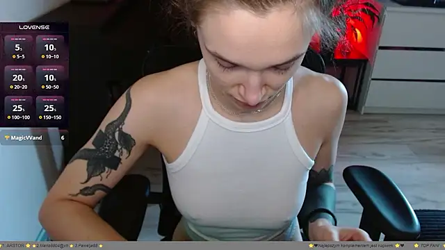 Snapshot of __Leyla__ chatting on 03-05-26, 12:01 Leyla online show from 03-05-26, 12:01