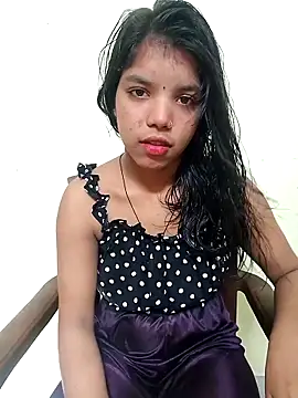 Snapshot of sexy_body-00 chatting on 09-22-25, 04:14 sexy body-00 online show from 09-22-25, 04:14