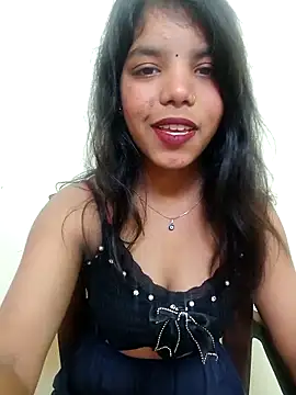 Snapshot of sexy_body-00 chatting on 09-25-25, 05:11 sexy body-00 online show from 09-25-25, 05:11