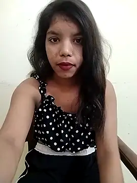 Snapshot of sexy_body-00 chatting on 09-30-25, 05:12 sexy body-00 online show from 09-30-25, 05:12