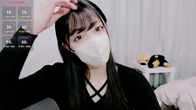 Snapshot of yuna_yyy chatting on 10-21-25, 04:57 yuna yyy online show from 10-21-25, 04:57
