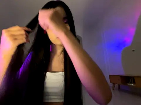 Snapshot of 77momomo chatting on 09-14-25, 02:27 77momomo online show from 09-14-25, 02:27