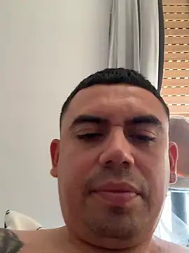 Snapshot of davidxxx099 chatting on 07-05-26, 10:44 davidxxx099 online show from 07-05-26, 10:44