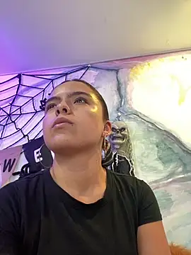 EmilyHarperr online show from 10-29-25, 11:34