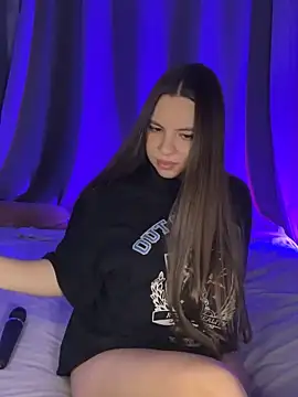 Chloe loo online show from 10-05-25, 09:13