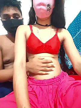 Snapshot of maya-Couple19 chatting on 10-13-25, 05:24 maya-Couple19 online show from 10-13-25, 05:24