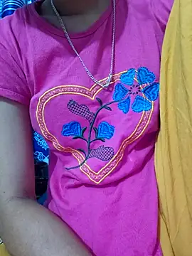 Snapshot of maya-Couple19 chatting on 11-20-25, 06:29 maya-Couple19 online show from 11-20-25, 06:29