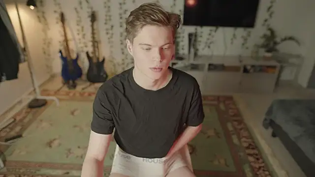 Snapshot of RusBradPitt chatting on 01-08-26, 02:08 RusBradPitt online show from 01-08-26, 02:08