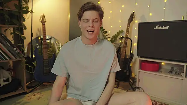 Snapshot of RusBradPitt chatting on 03-12-26, 04:24 RusBradPitt online show from 03-12-26, 04:24