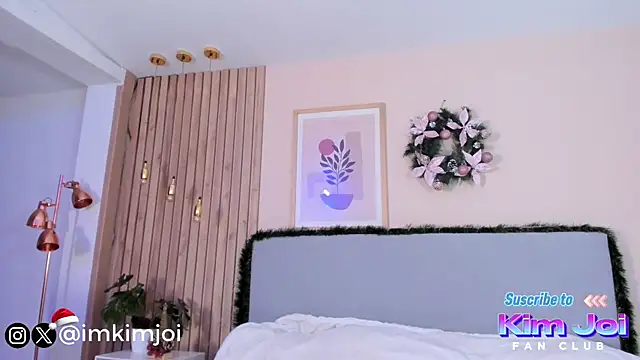 Snapshot of KiimJoi chatting on 12-19-25, 01:29 KiimJoi online show from 12-19-25, 01:29