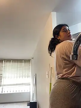 Snapshot of Tokio_Sakura chatting on 09-17-25, 04:41 Tokio Sakura online show from 09-17-25, 04:41