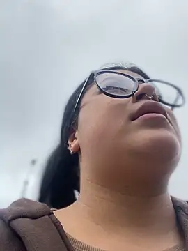 Snapshot of Tokio_Sakura chatting on 10-22-25, 07:24 Tokio Sakura online show from 10-22-25, 07:24