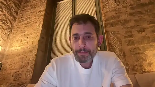 Snapshot of tamtamat46 chatting on 02-06-26, 06:33 tamtamat46 online show from 02-06-26, 06:33