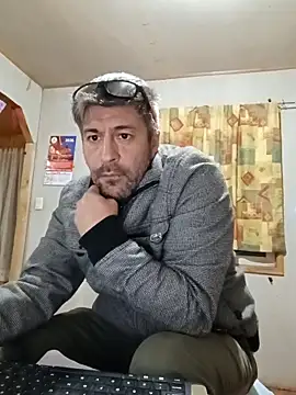 Gato2025perro online show from 04-21-26, 08:09