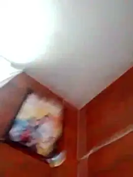 Snapshot of lenisdavid chatting on 04-12-26, 03:39 lenisdavid online show from 04-12-26, 03:39