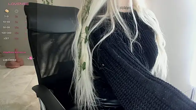 Snapshot of Kira_Key chatting on 02-03-26, 03:59 Kira Key online show from 02-03-26, 03:59