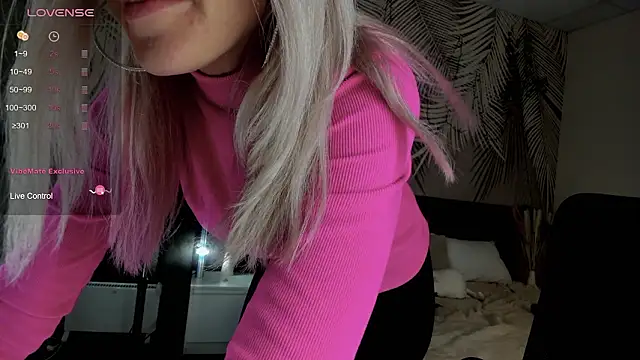 Snapshot of Kira_Key chatting on 02-28-26, 01:50 Kira Key online show from 02-28-26, 01:50