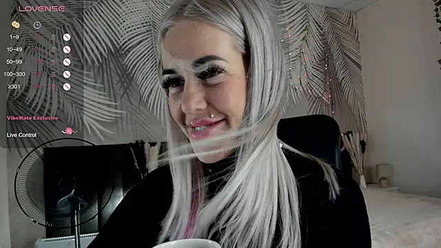 Snapshot of Kira_Key chatting on 03-01-26, 08:49 Kira Key online show from 03-01-26, 08:49