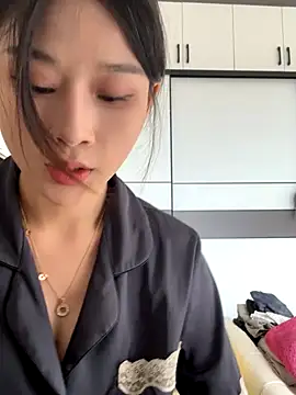 Alissa AA online show from 09-22-25, 06:48