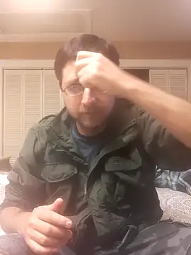 Snapshot of Gearsuit chatting on 12-05-25, 03:37 Gearsuit online show from 12-05-25, 03:37