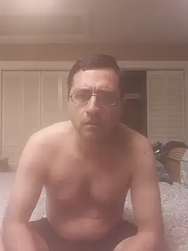 Snapshot of Gearsuit chatting on 01-12-26, 07:46 Gearsuit online show from 01-12-26, 07:46