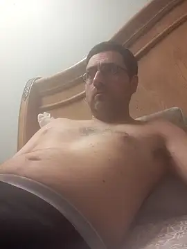 Snapshot of Gearsuit chatting on 01-18-26, 03:10 Gearsuit online show from 01-18-26, 03:10