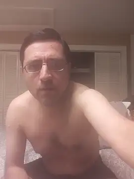 Snapshot of Gearsuit chatting on 02-05-26, 04:17 Gearsuit online show from 02-05-26, 04:17