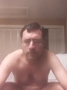 Snapshot of Gearsuit chatting on 02-11-26, 09:47 Gearsuit online show from 02-11-26, 09:47