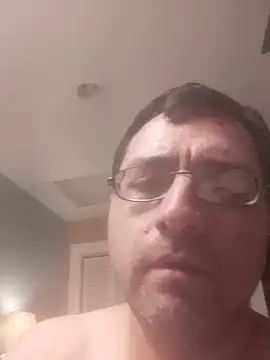 Snapshot of Gearsuit chatting on 02-16-26, 07:37 Gearsuit online show from 02-16-26, 07:37