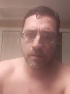 Snapshot of Gearsuit chatting on 03-10-26, 01:10 Gearsuit online show from 03-10-26, 01:10