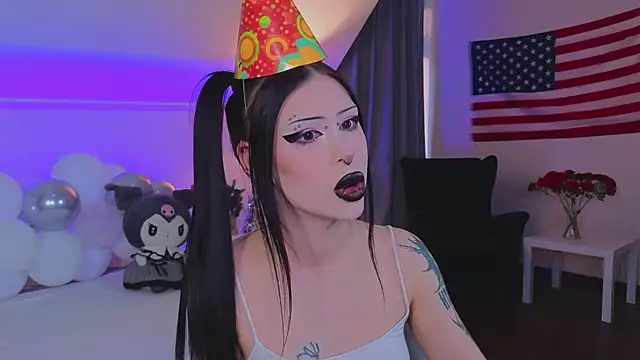 Snapshot of venomeowww__ chatting on 01-07-26, 03:53 venomeowww online show from 01-07-26, 03:53