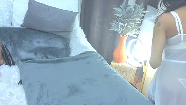 Snapshot of CaramelNatashaxx chatting on 09-12-25, 04:23 CaramelNatashaxx online show from 09-12-25, 04:23