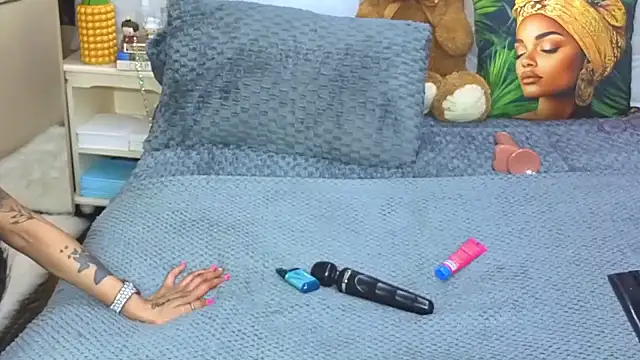 CaramelNatashaxx online show from 04-28-26, 02:27