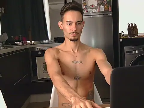 Snapshot of Oheitorofc chatting on 10-21-25, 01:23 Oheitorofc online show from 10-21-25, 01:23